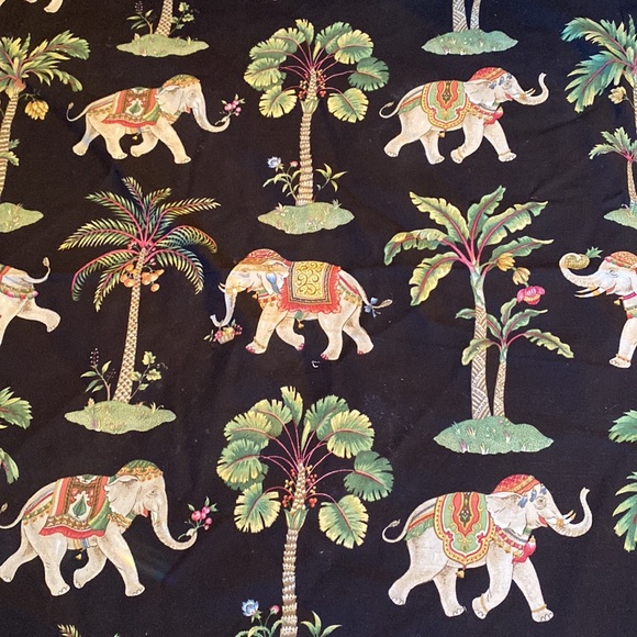 Custom Made Tablecloth 6ft round - Picture 8 of 8